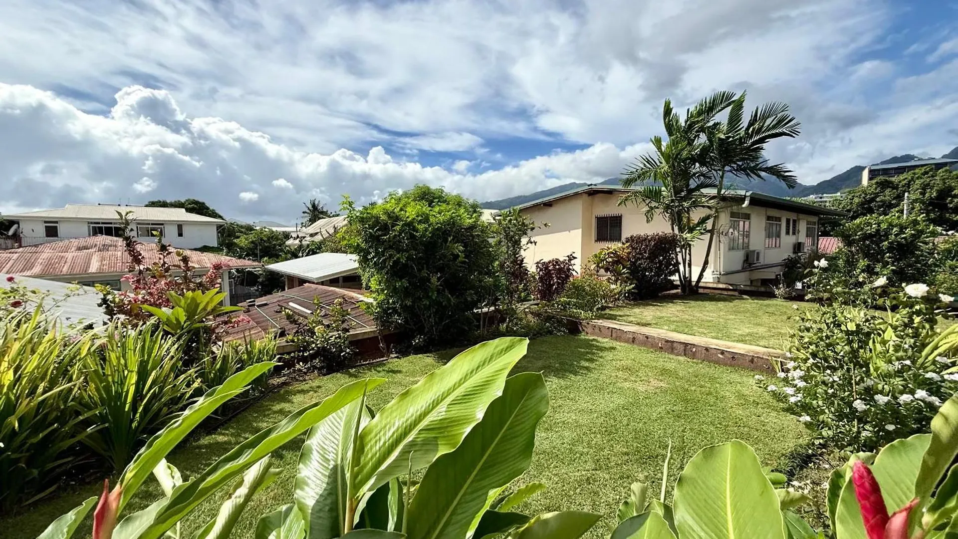 Holiday home Vaiana City Apartment - Relaxing Downtown Papeete - Garden View Ac - Wifi French Polynesia